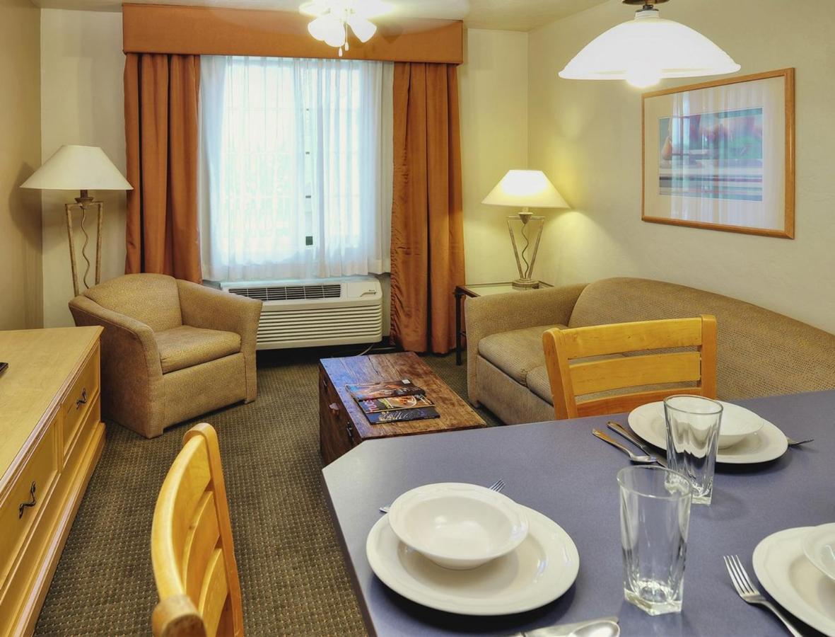 Hilton Vacation Club Varsity Club Тусон Екстериор снимка