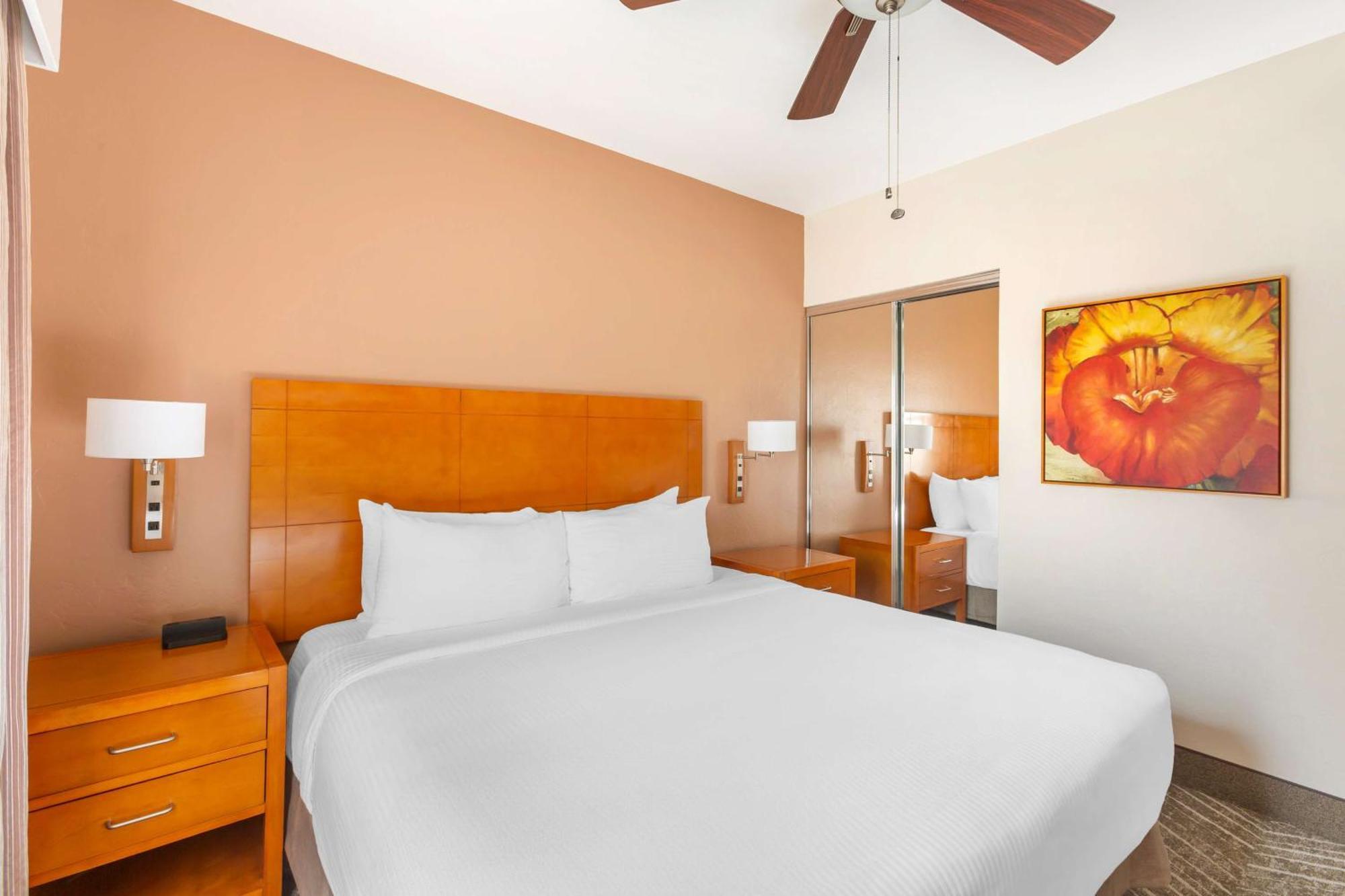 Hilton Vacation Club Varsity Club Тусон Екстериор снимка