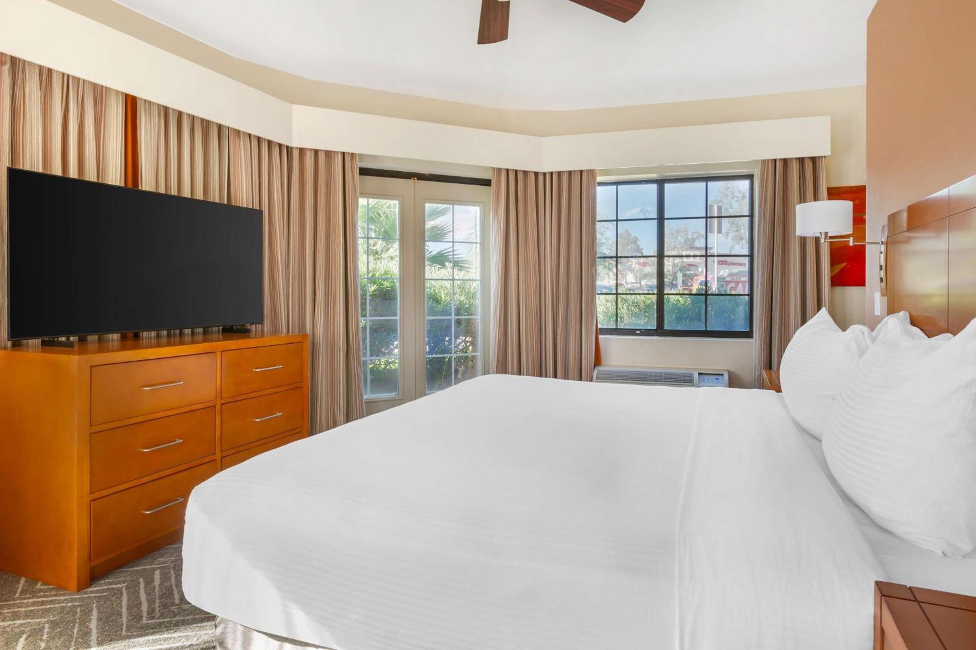 Hilton Vacation Club Varsity Club Тусон Екстериор снимка
