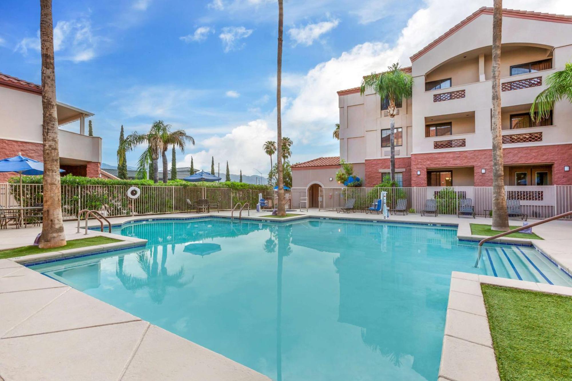 Hilton Vacation Club Varsity Club Тусон Екстериор снимка