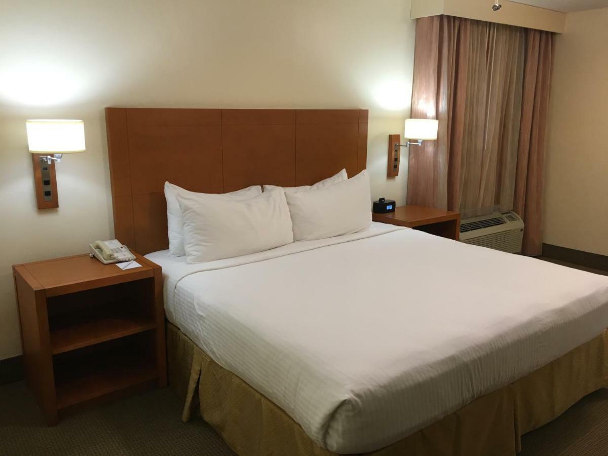 Hilton Vacation Club Varsity Club Тусон Екстериор снимка
